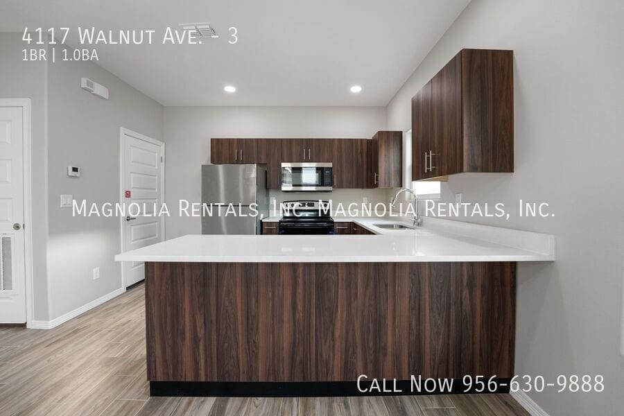 Building Photo - 4117 Walnut Ave