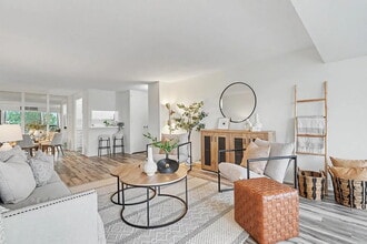 Building Photo - "Chic & Cozy 1-Bed Oasis in Palo Alto: Furnished Gem with Pool & More!"