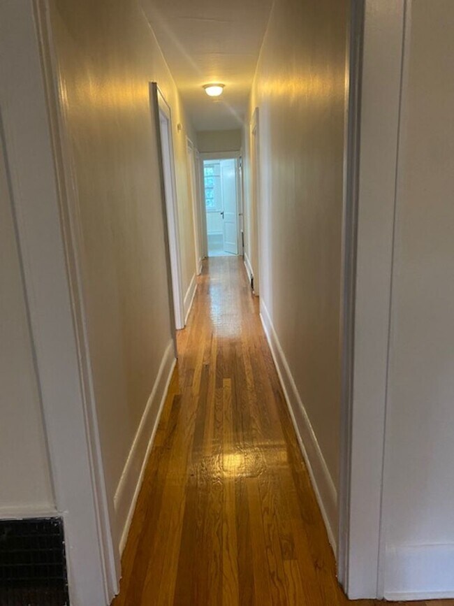 Building Photo - 1009 Euclid Ave