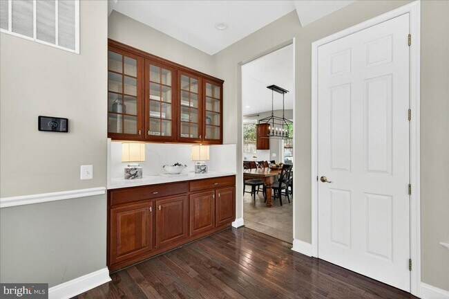 Building Photo - 7822 Gambrill Woods Way