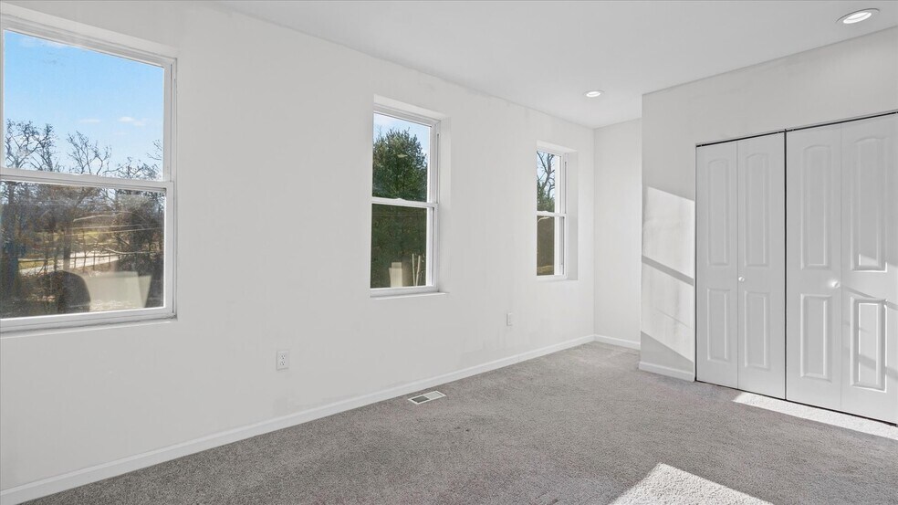 Building Photo - 2308 Druid Park Dr