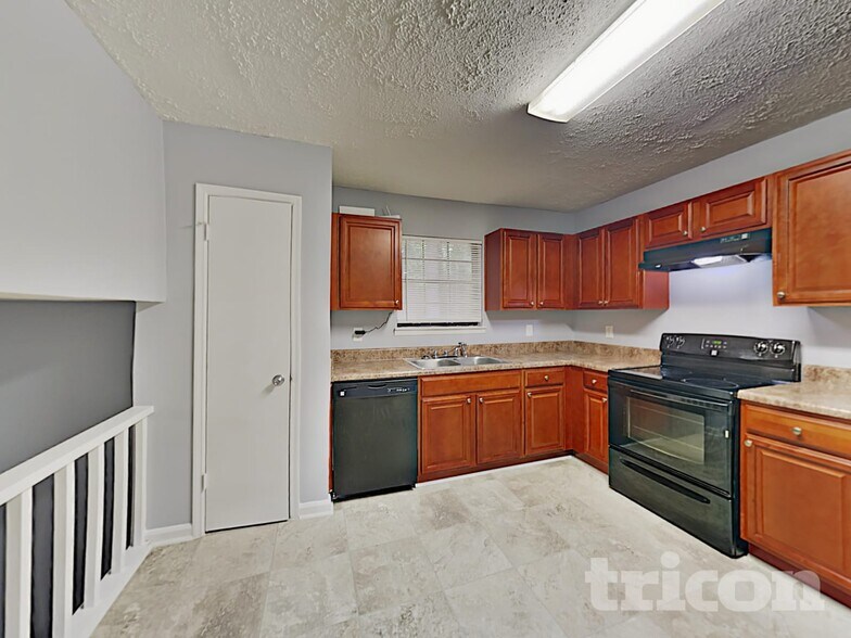 Building Photo - 3060 Orbit Cir