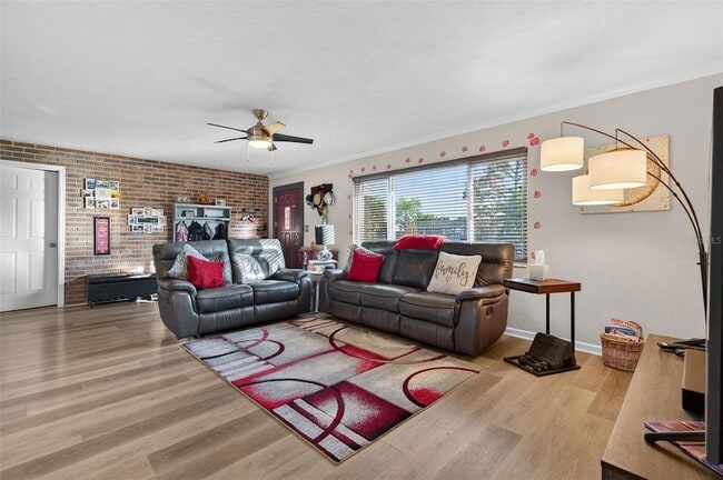 Building Photo - 11761 80th Ave