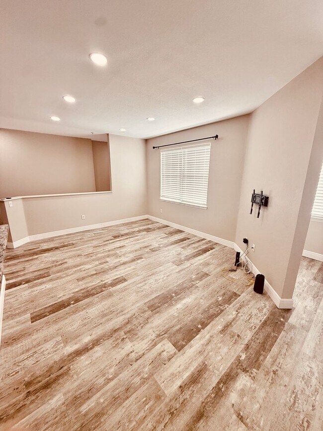 Building Photo - 2 Bed/2 Bath Condo with Garage in Lakes at Viera East