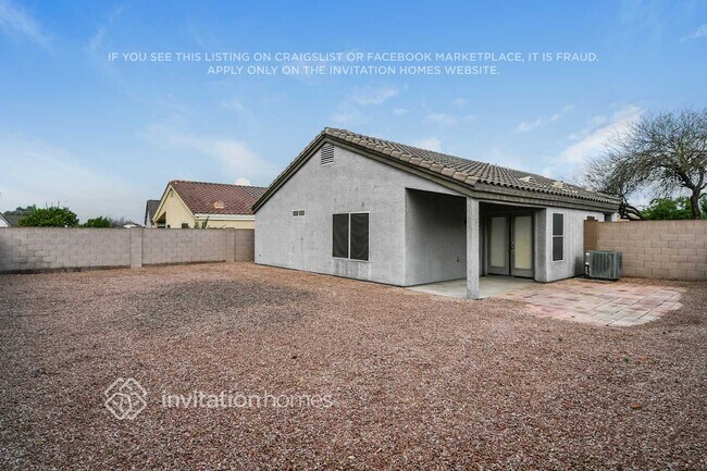 Building Photo - 10343 E Emelita Ave