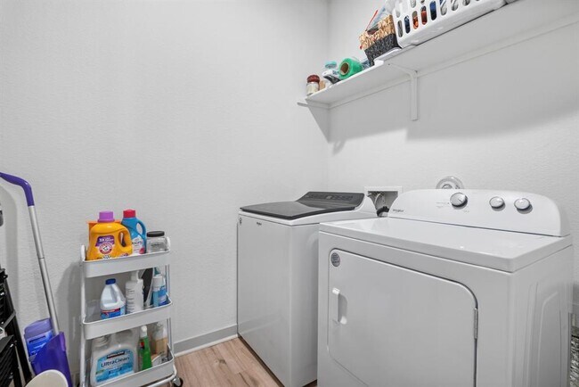 Building Photo - 620 Peace Pipe Way