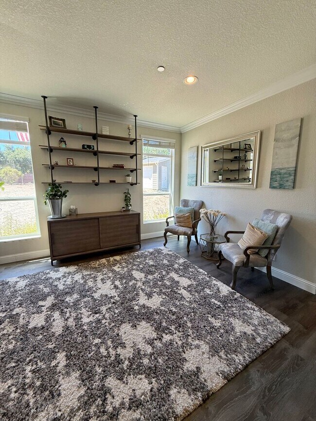 Building Photo - BEAUTIFUL 4 BEDROOM 2 BATH HOME IN ARROYO ...