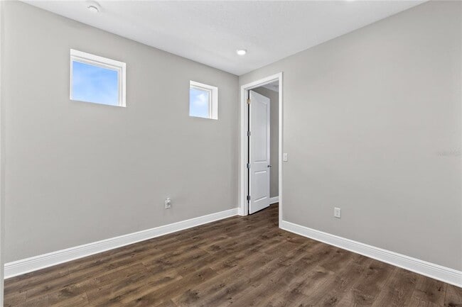 Building Photo - 10205 Pearson Ave