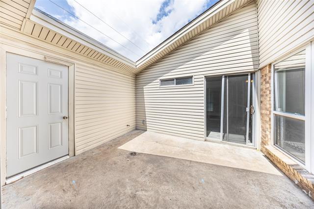 Building Photo - 2731 Forest Grove Dr