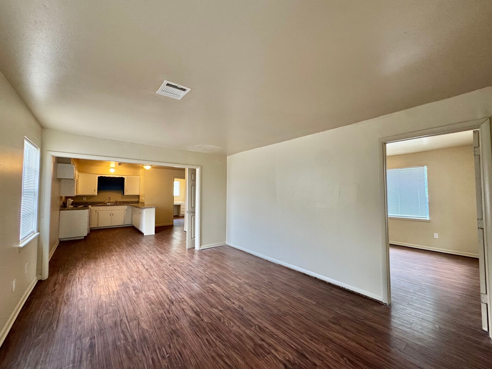 Building Photo - 444 Babb Dr