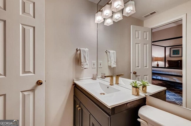 Building Photo - 1116 Piedmont Ave NE