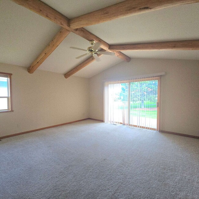 Building Photo - Eagle Bend Home