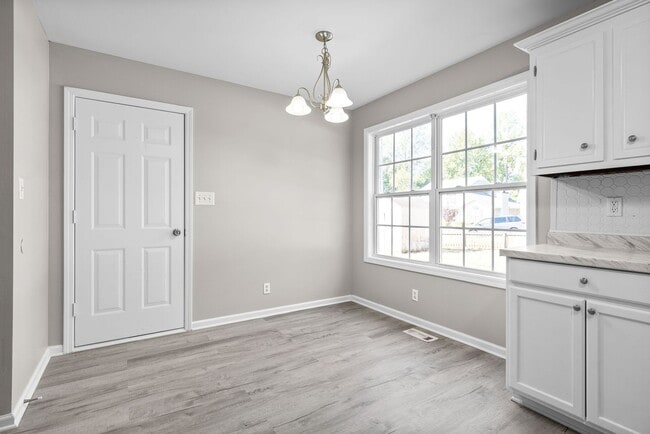 Building Photo - 3792 McAllister Dr