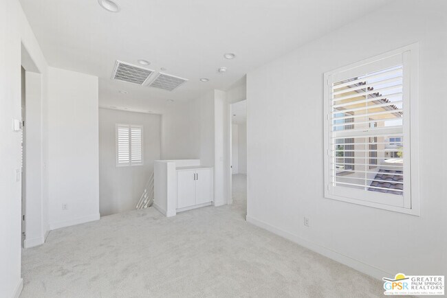 Building Photo - 35935 Hinksey St