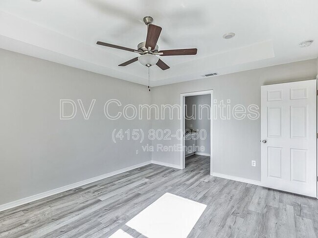 Building Photo - 2888 N 24th Ave