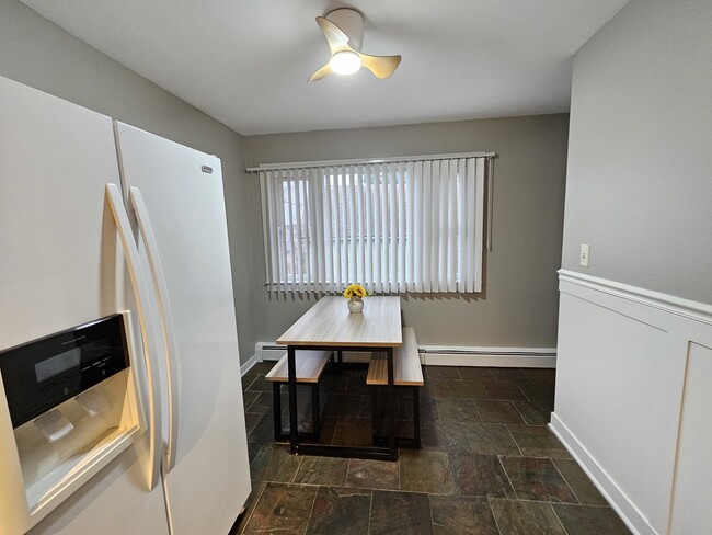 Building Photo - 311 Maple Ave