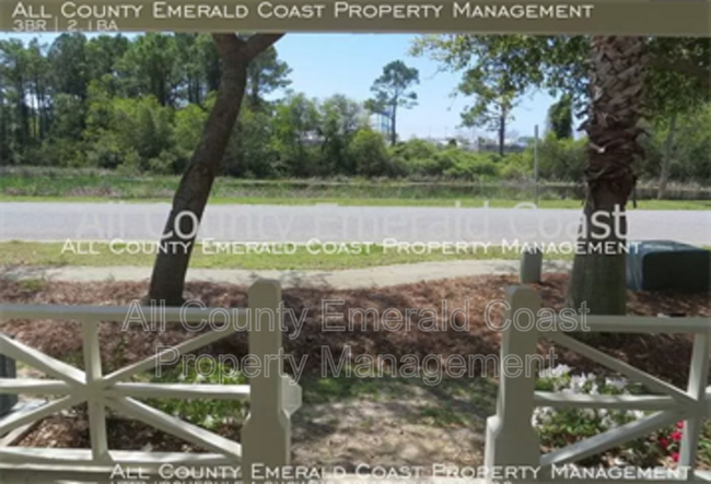 Building Photo - 425 Twin Lakes Ln