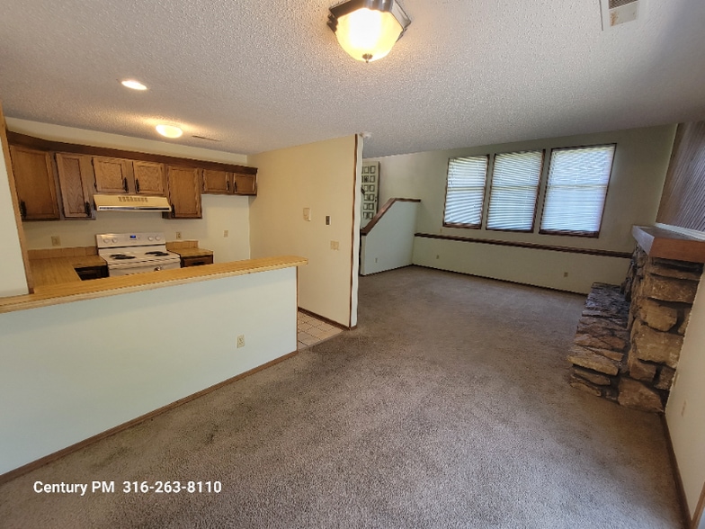 Building Photo - 2346 Walden Dr