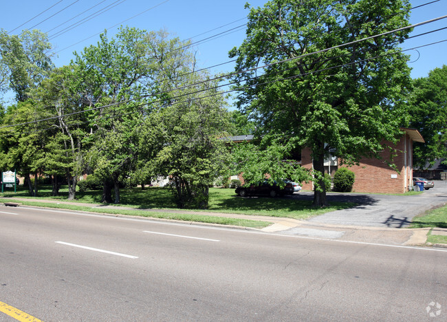 Building Photo - Summer Oaks Apartments