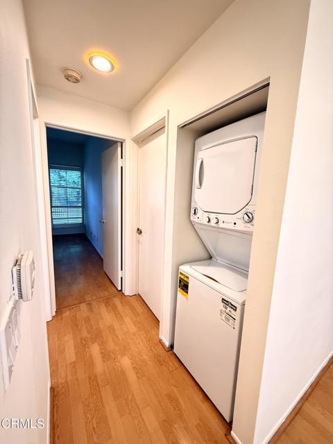 Building Photo - 360 S Los Robles Ave