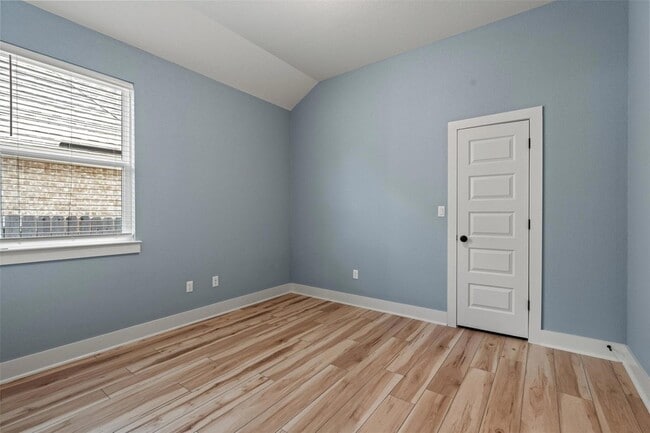 Building Photo - 920 Hornsby Holw