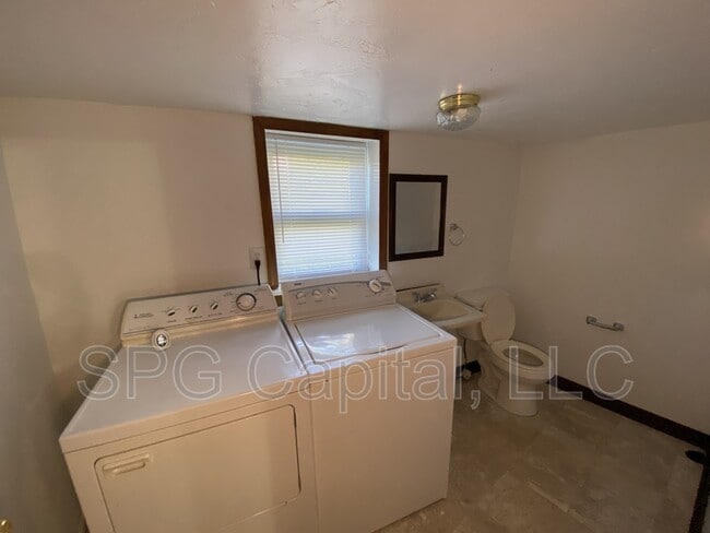 Building Photo - 2764 Heidlersburg Rd