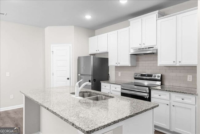 Building Photo - 220 Harrison St