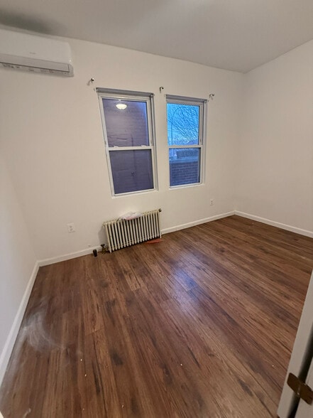 Building Photo - 47-14 Ditmars Blvd