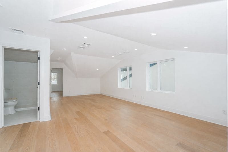 Building Photo - 421 78th St