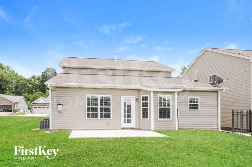 Building Photo - 5810 Woodside Frst Trl