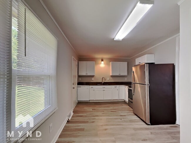 Building Photo - 730 Dunbrook Ln