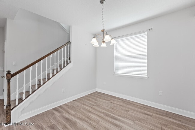 Building Photo - 117 Redbud Ln
