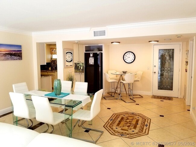 Building Photo - 3570 S Ocean Blvd