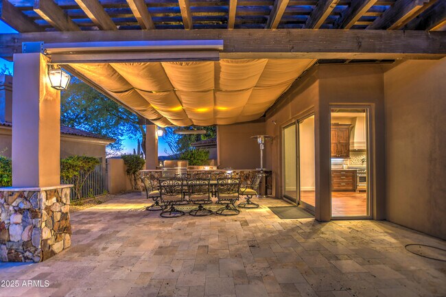 Building Photo - 9671 E Monument Dr