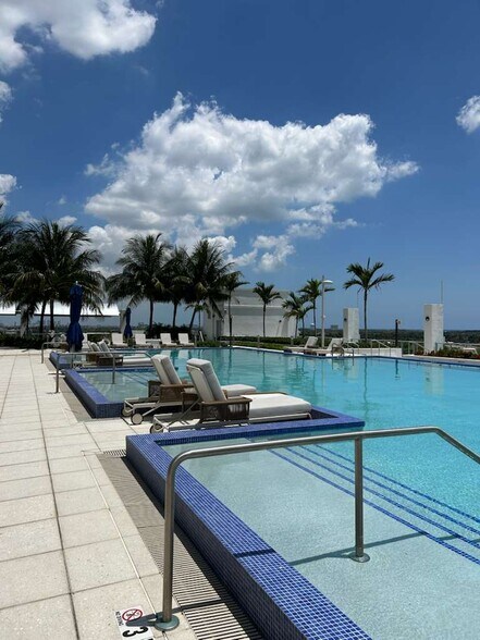 Building Photo - 1775 Polk St