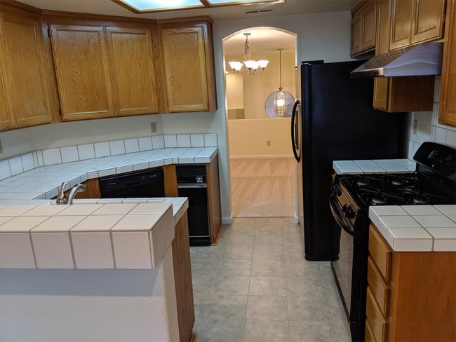 Building Photo - 538 Mill River Ln