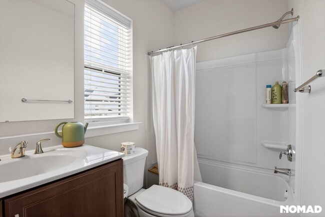 Building Photo - Near-New 5BR Home in Appoquinimink School District