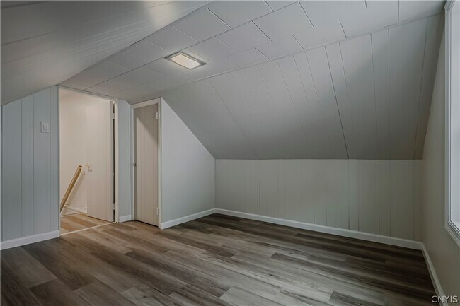 Building Photo - 8 Terrace Hill Dr