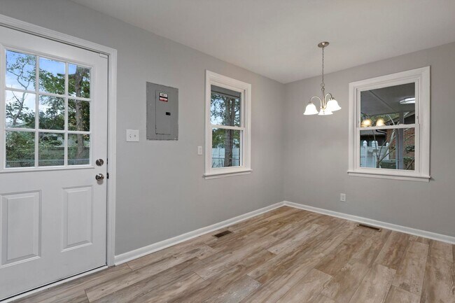 Building Photo - House for Rent in Jacksonville!