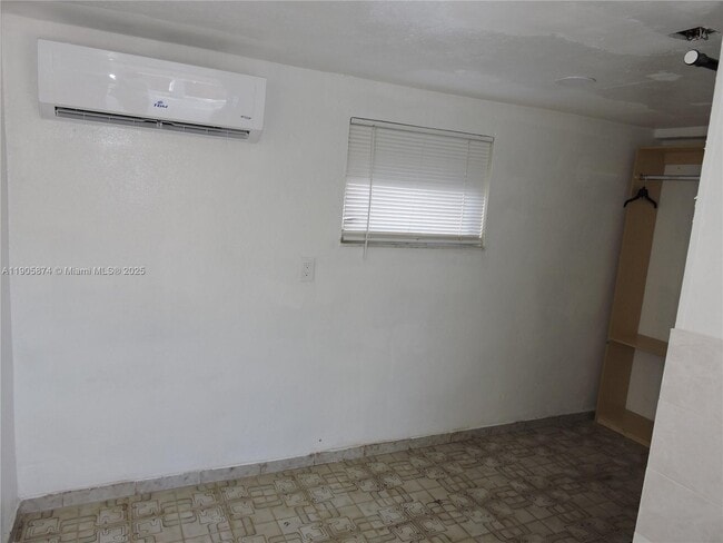 Building Photo - 5451 W 10th Ave