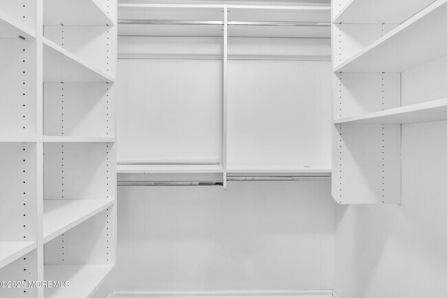 Building Photo - 237 Paddington Ct