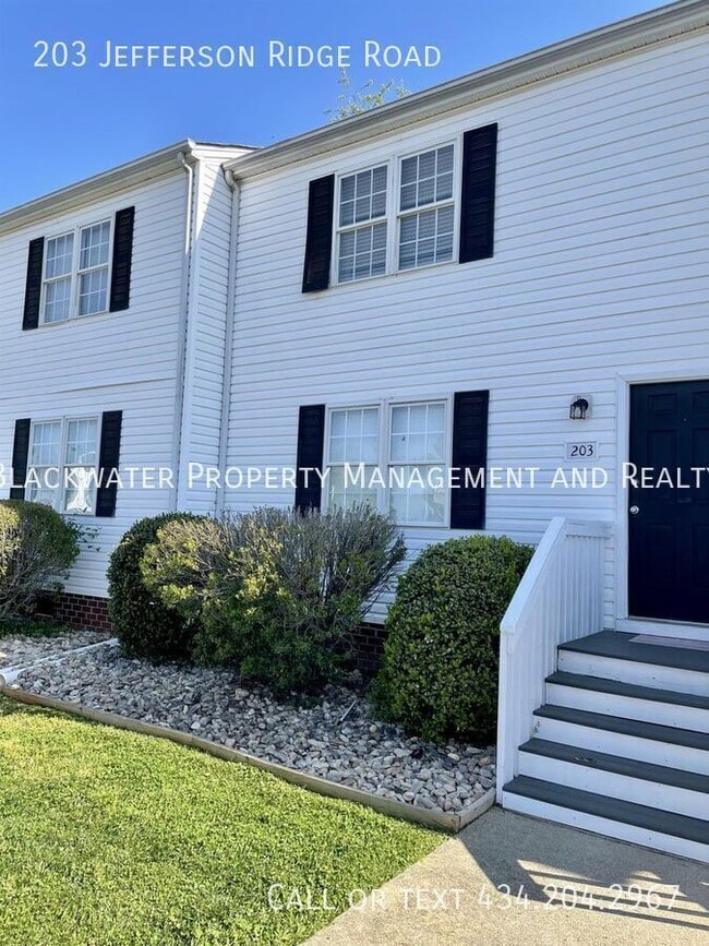 Building Photo - 203 Jefferson Ridge Rd
