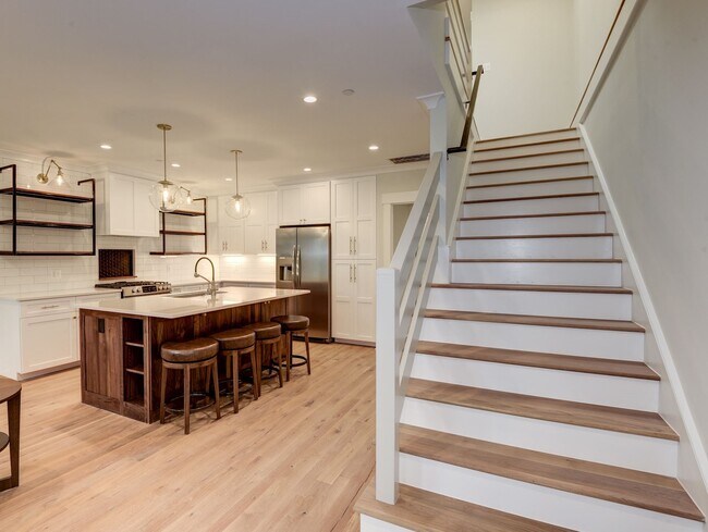 Building Photo - 4107 New Hampshire Ave NW