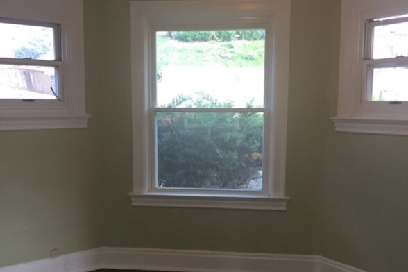 Building Photo - 811 Sarah St