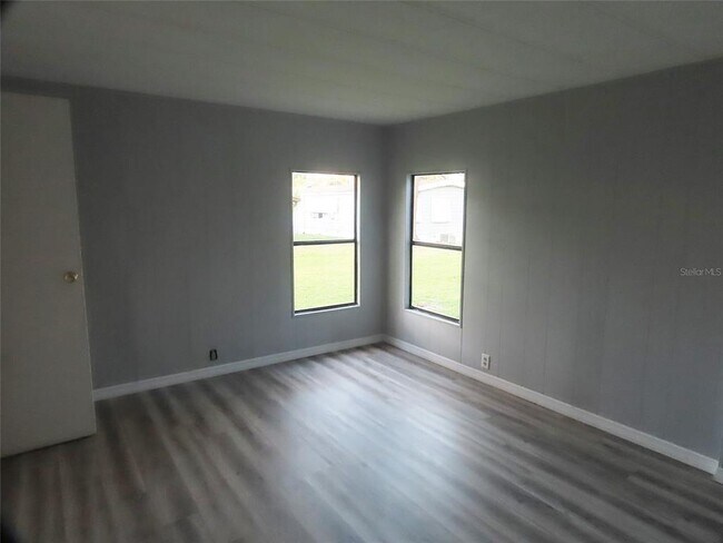 Building Photo - 1077 Quail Dr