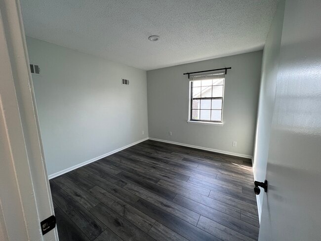 Small bedroom - 14103 W 88th Terrace