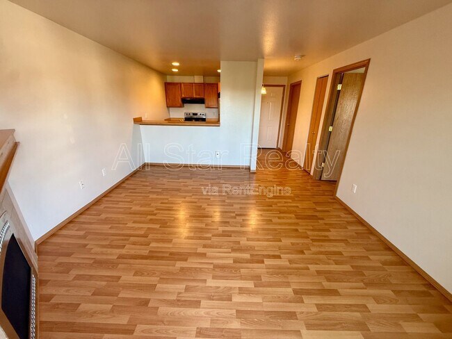 Building Photo - 9625 Independence Dr