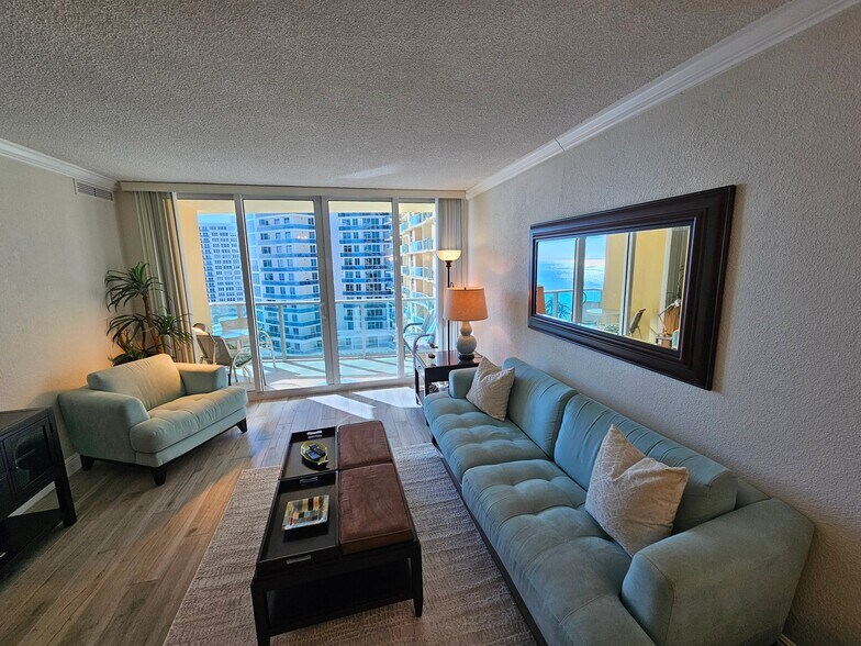 Building Photo - 2501 S Ocean Dr
