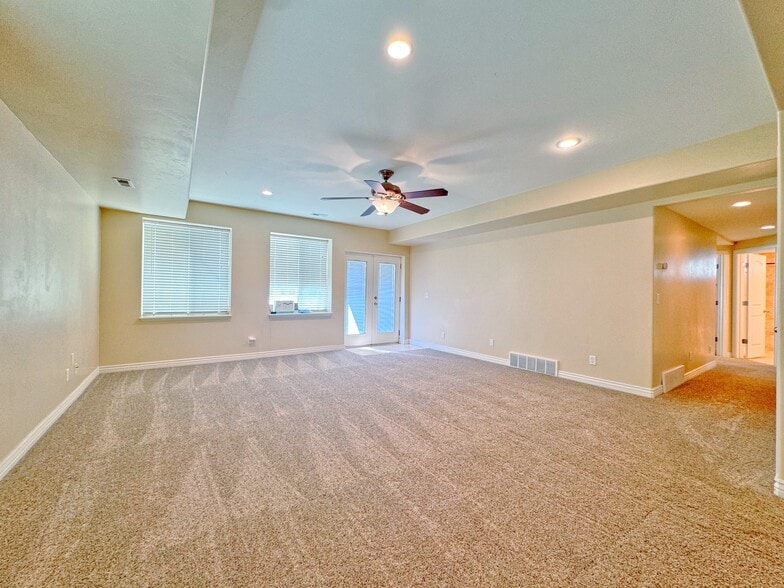 Building Photo - 1248 E 530 N
