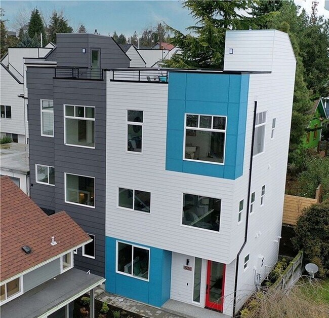 Building Photo - 936 N 90th St